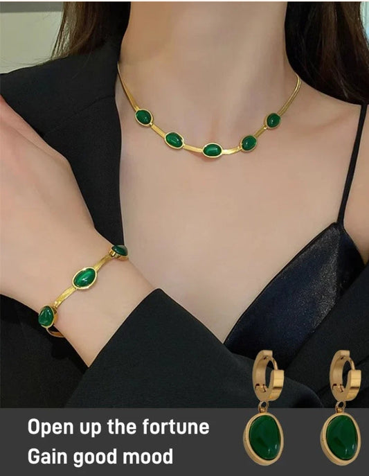 Emerald necklace bracelet